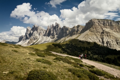 Un viaggio sulle Dolomiti, dormendo nei rifugi più scenografici d’Europa