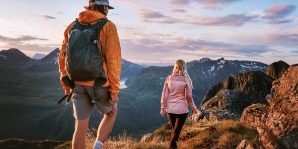Chi l'ha detto che in autunno non si può partire zaino in spalla? 